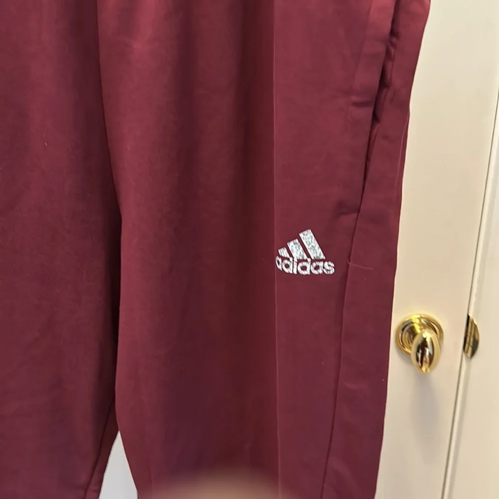 ADIDAS men’s Sportswear Stadium Fleece Badge of Sport Cuffed Joggers